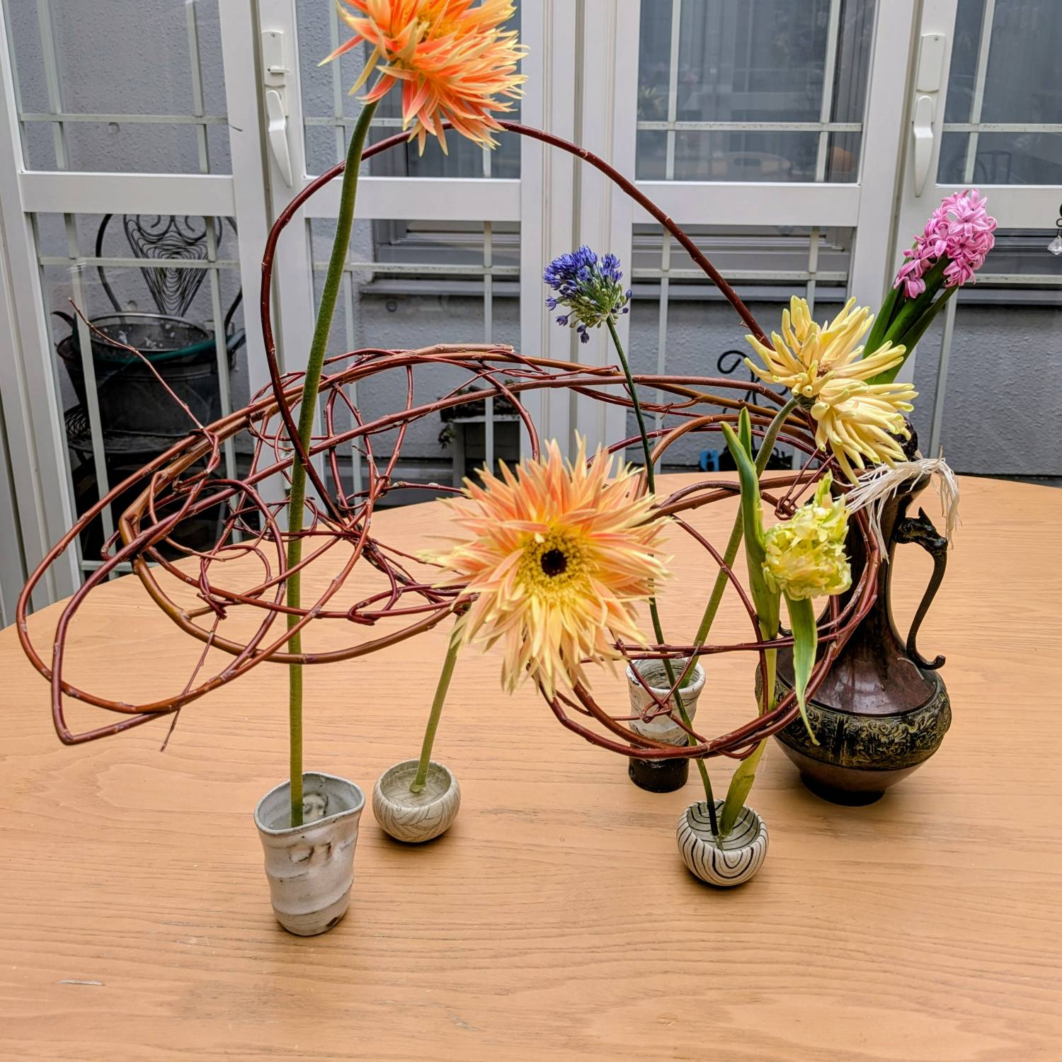 複数の器のデザイン　吉田作品