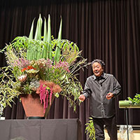 「南アフリカの植物の魅力を探る」川崎景太先生のデモンストレーション